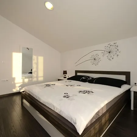 Marinko, No 1 아파트 *