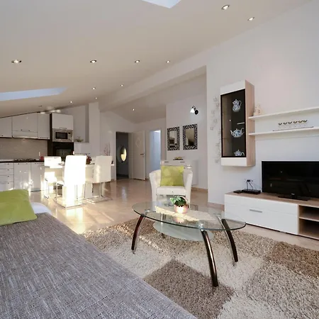 Marinko, No 1 자다르