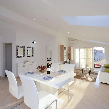 Apartment Marinko, No 1