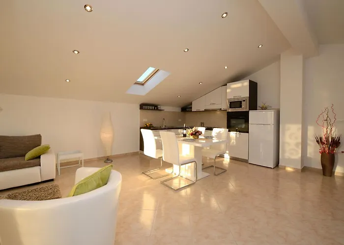 Marinko, No 1 דירה זאדאר